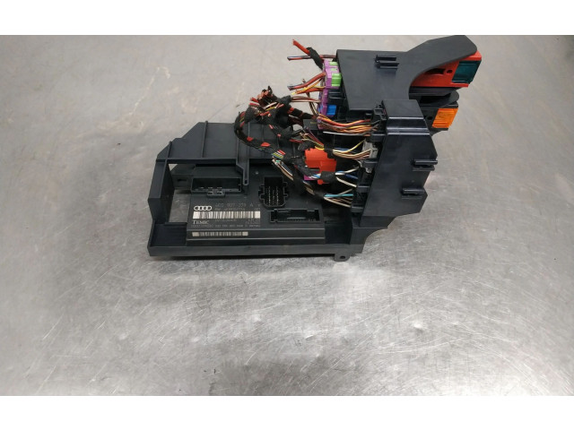 Pojistková skříňka 4E0941824 Audi A8 S8 D3 4E 2003