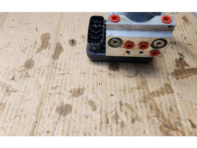 Блок АБС F272323, 272323 Toyota Hilux (AN120, AN130) 2015 - 2020 года