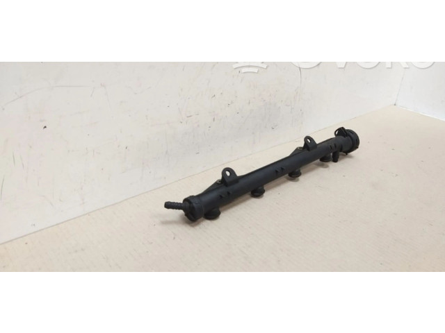 Топливная рампа 032133319A, 032133319A   Volkswagen Polo III 6N 6N2 6NF   для двигателя AHS