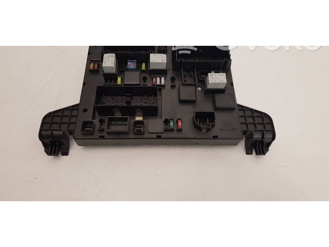 Pojistková skříňka 13449202 Opel Zafira C 2016