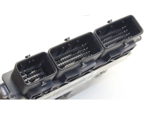 Блок управления двигателя 237105821R, A2819006904 Smart ForFour II W453