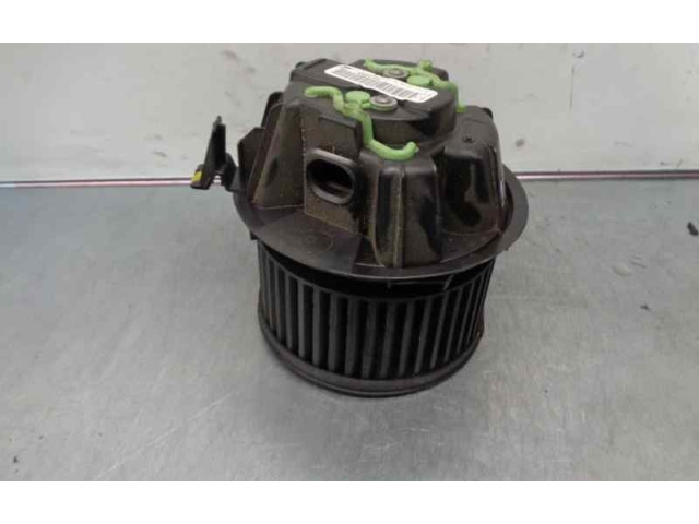 Вентилятор печки    272106020R   Dacia Duster