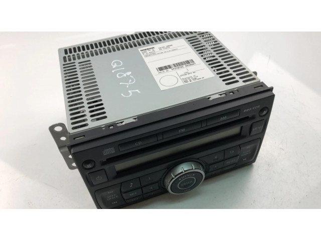 Радио/ проигрыватель CD/DVD / навигация