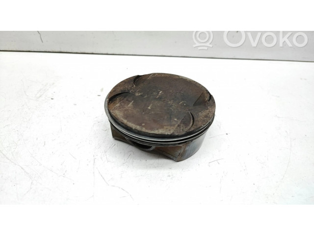 Píst BMW 5 E60 E61 pro benzínový motor 2.5 M54B25