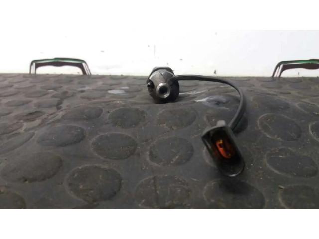 Vstřikovač 6843442 Ford Escort pro naftový motor 1.8