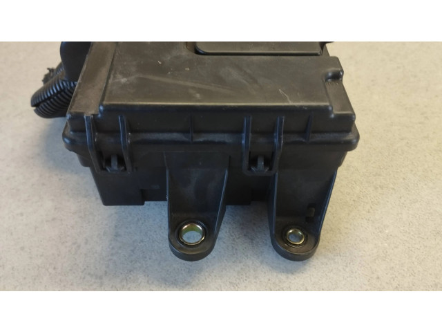 Блок предохранителей 82670-50072   Lexus LS 430    