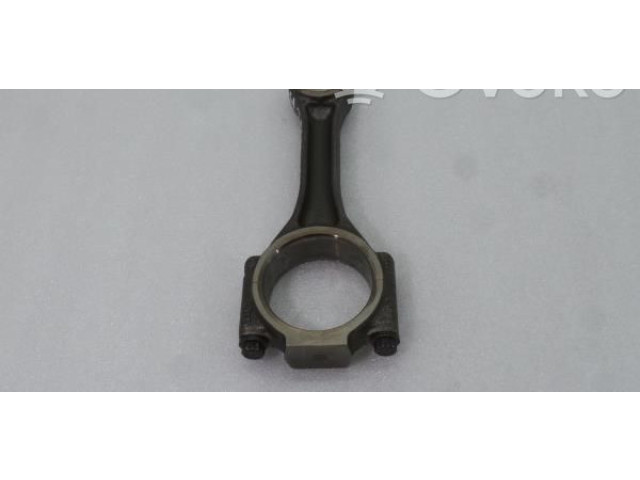 Píst 038J Audi RS4 B7