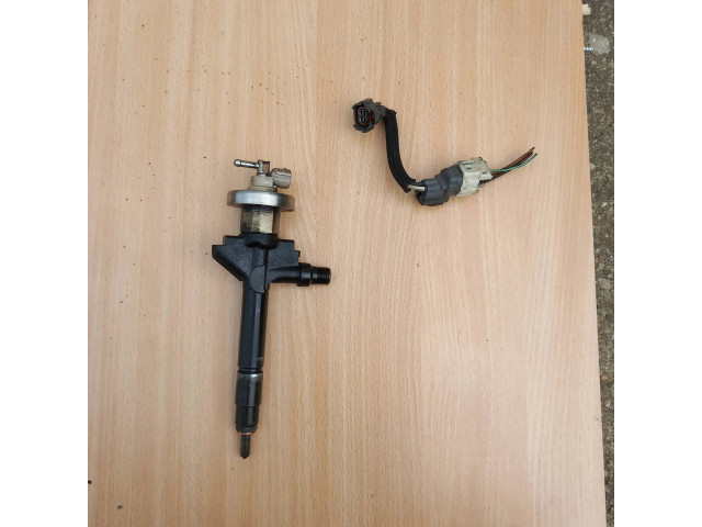 Vstřikovač Mazda 6 pro naftový motor 2.0