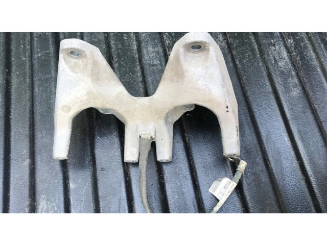 Кронштейн крепления коробки передач