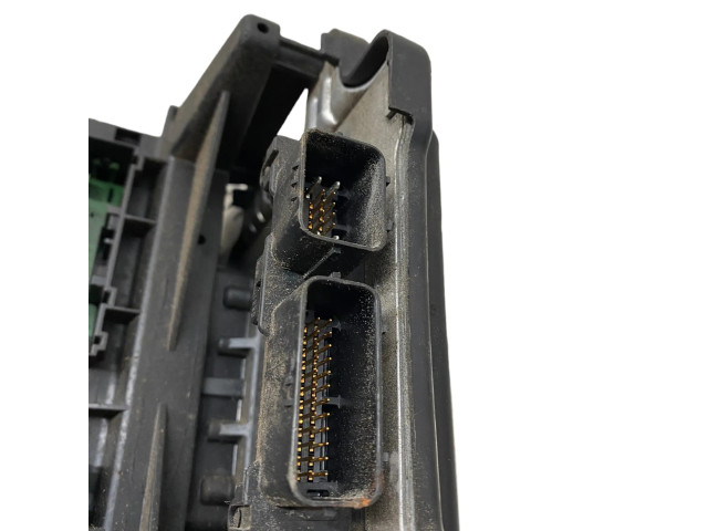 Блок предохранителей 04692217AA Jeep Grand Cherokee (WK)