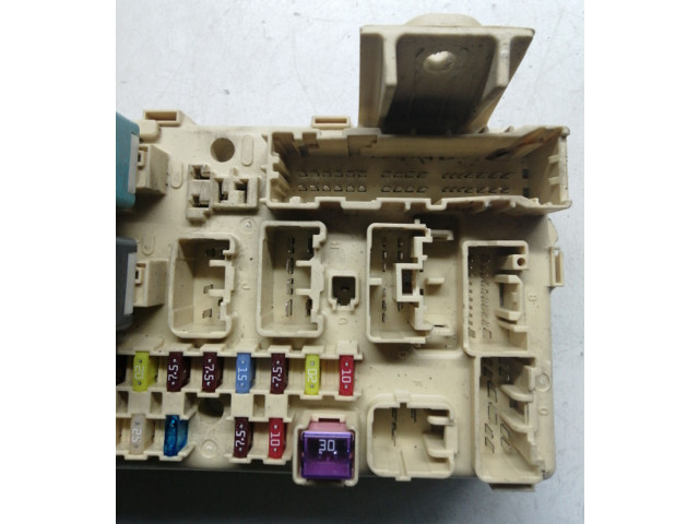 Блок предохранителей 892210F020   Toyota Corolla Verso AR10    