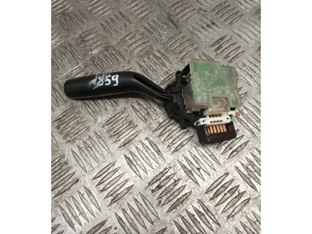 Ручка стеклоочистителей Mazda Premacy