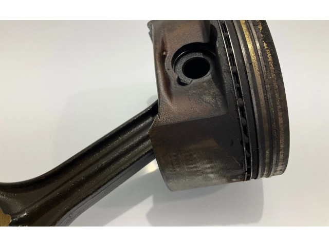 Píst Mercedes-Benz E W211