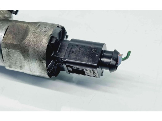 Топливная рампа 03L130089B   Audi A1  