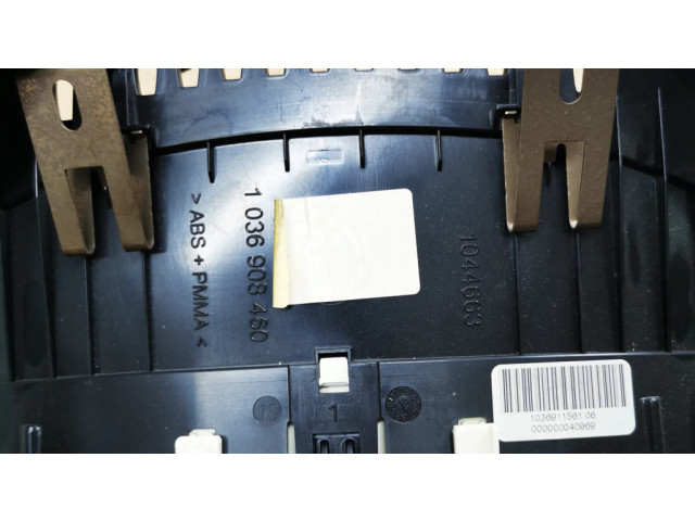 Přístrojová deska BMW 7 F01 F02 F03 F04 2009 9220799