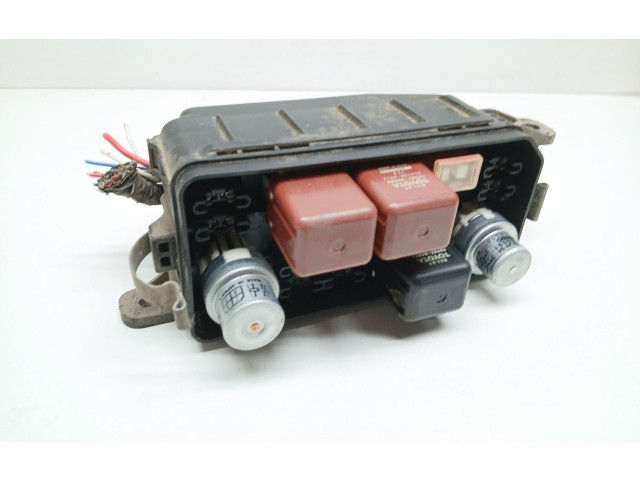 Pojistková skříňka Toyota Corolla E90 1990