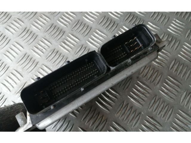 Блок управления двигателя 045906019CD, 0281012749   Skoda Fabia Mk2 (5J)
