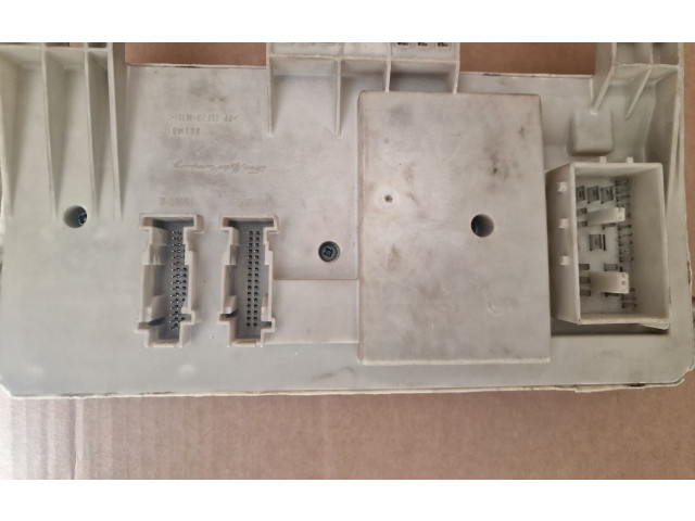   Pojistková skříňka 8690719   Volvo S40 2010