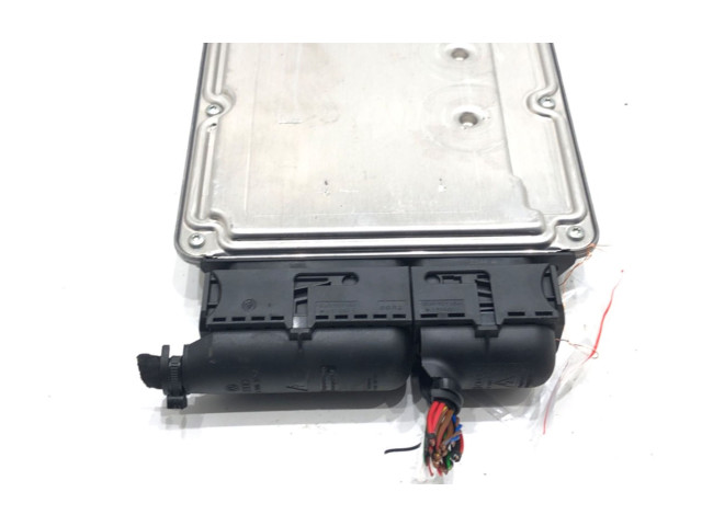 Řídící jednotka 070906016BA Volkswagen Transporter - Caravelle T5 2004