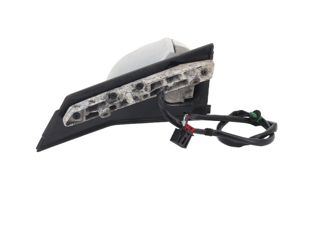 Зеркало электрическое Volkswagen Golf Plus 2005 - 2013 года