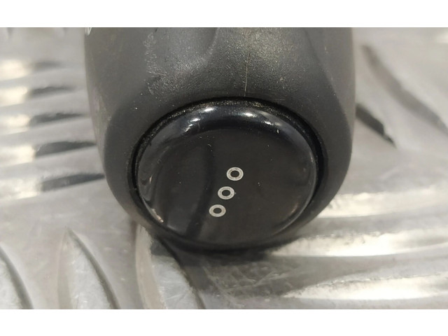 Ручка стеклоочистителей 681727472R, E10670223 Dacia Sandero