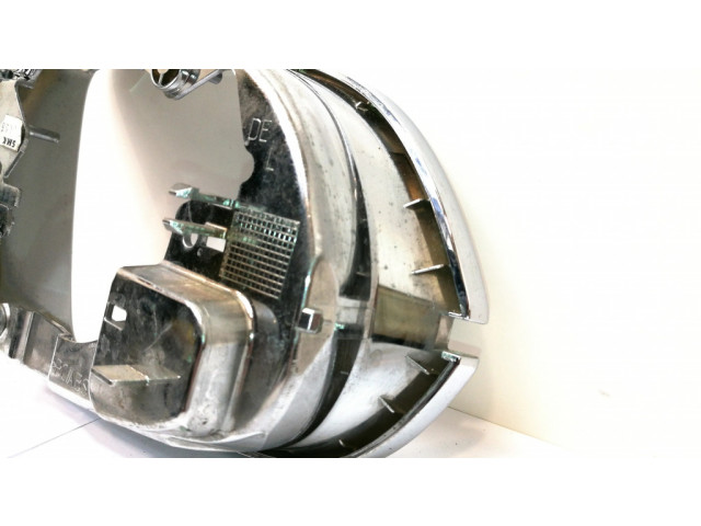 Пластиковая отделка зеркала