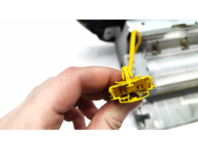 Подушка безопасности пассажира Alfa Romeo 166