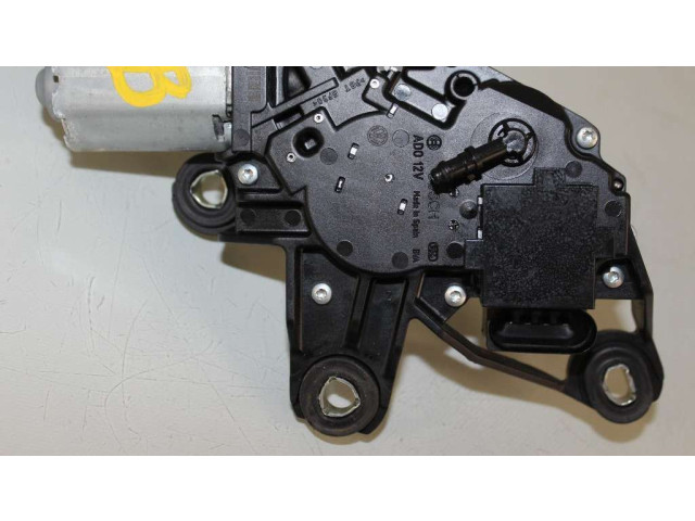 Моторчик заднего дворника 1T0955711C    Volkswagen Caddy