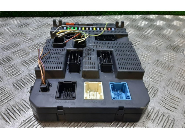 Блок предохранителей 9663798480 Citroen C4 I