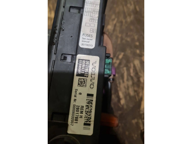 Блок предохранителей 30728512 Volvo XC90
