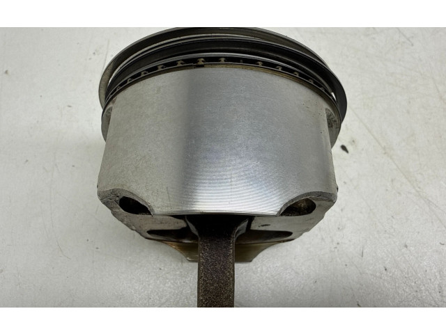 Поршень с шатуном 3UZ 133015008002 Lexus LS UCF30