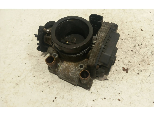 Дроссельная заслонка 058133063   Audi A4 S4 B5 8D