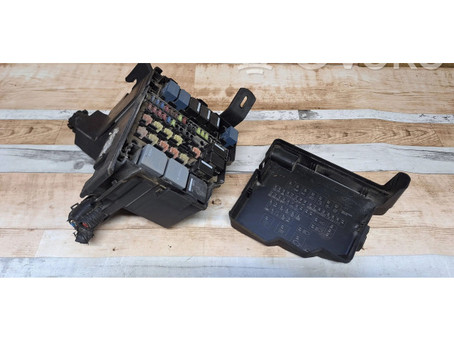 Pojistková skříňka 8V5114A07 Ford Fiesta 2011