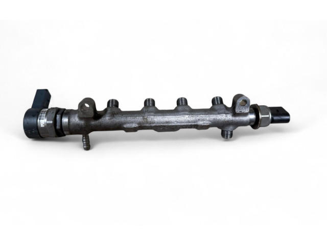 Топливная рампа 04L089   Skoda Octavia Mk3 (5E)  