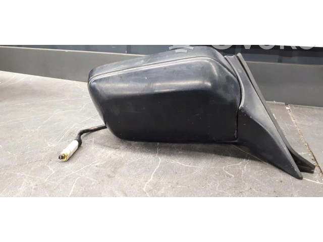 Zpětné zrcátko Nissan Bluebird 1989