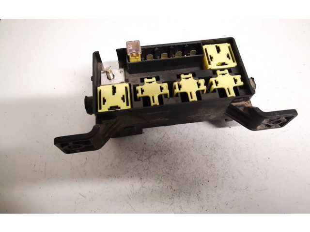 Блок предохранителей  0k53a67bx1, 0K53A67BX1   KIA Sorento    