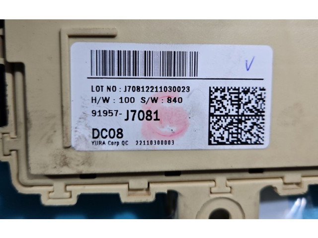 Блок предохранителей 91957-J7081, IMPRK1406314 KIA Ceed