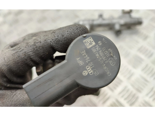 Vstřikovač 0986435453, 059130089BT Audi A8 S8 D4 4H