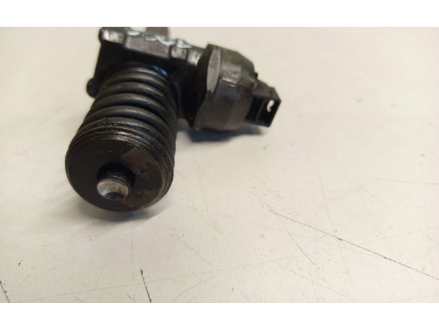 Vstřikovač 038130073AP   Volkswagen Caddy     