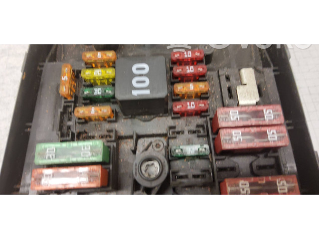 Блок предохранителей 1K0937125D, 1129261116E Skoda Octavia Mk2 (1Z)