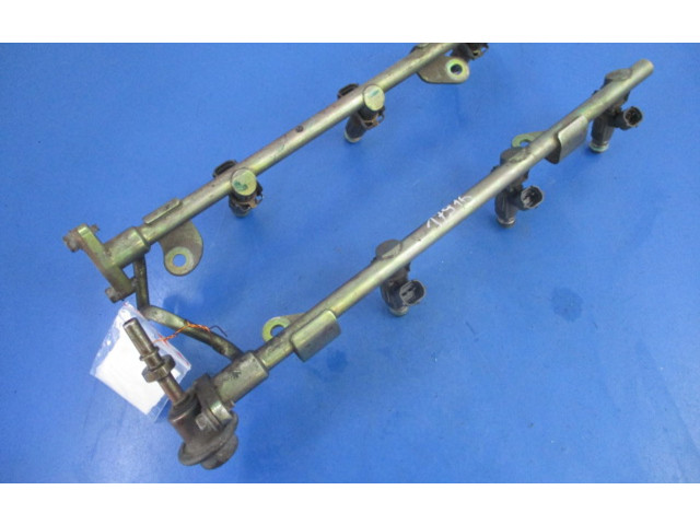 Vstřikovací lišta Renault Espace III V4YA711