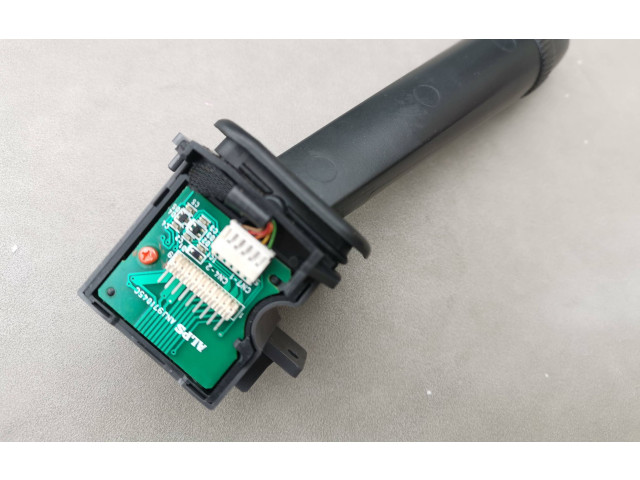 Ручка стеклоочистителей 8191545, 03W13A   Volvo XC90