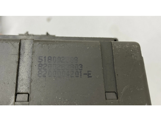 Pojistková skříňka 8200275726, 33343037 Renault Vel Satis 2003
