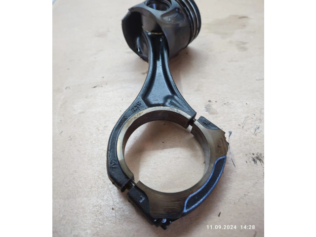 Píst Mercedes-Benz S W221 OM642