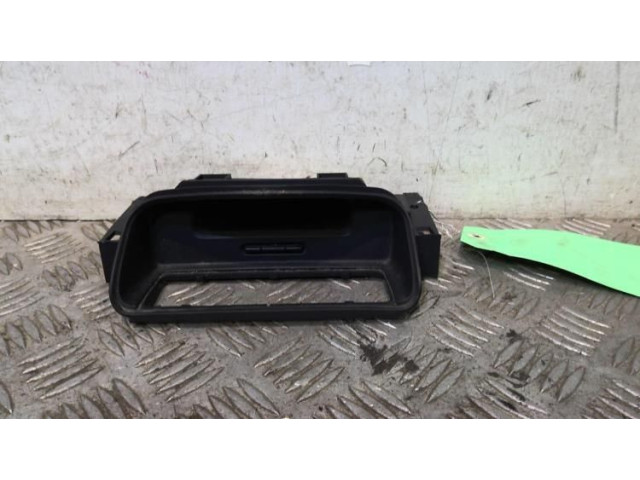 Дисплей    8200622637   Renault Clio II