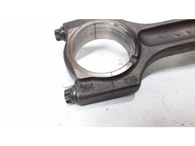 Píst 564K29 BMW 5 E60 E61 pro naftový motor 2.5