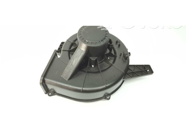 Вентилятор печки 6R1819015 Audi A1