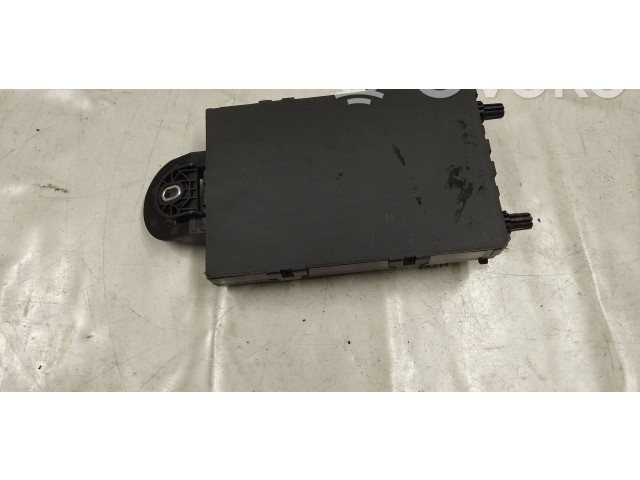 Блок предохранителей  32209198   Volvo XC90    