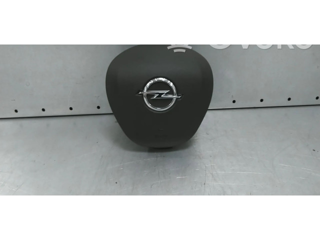 Подушка безопасности водителя 39118076, 39153608 Vauxhall Astra K