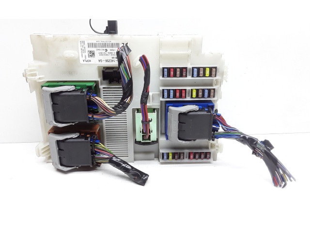 Блок предохранителей 31327996, BG9T14C256GA Volvo S60